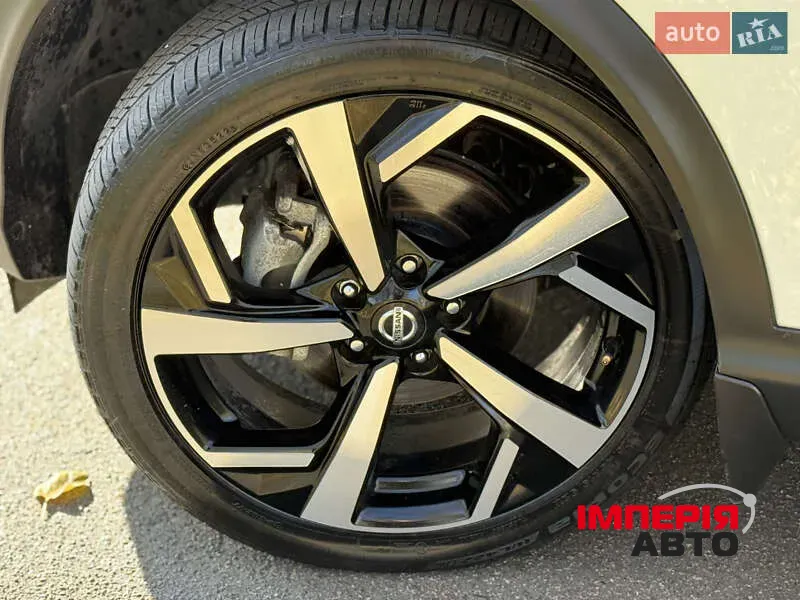 Nissan Rogue Sport - фото 3