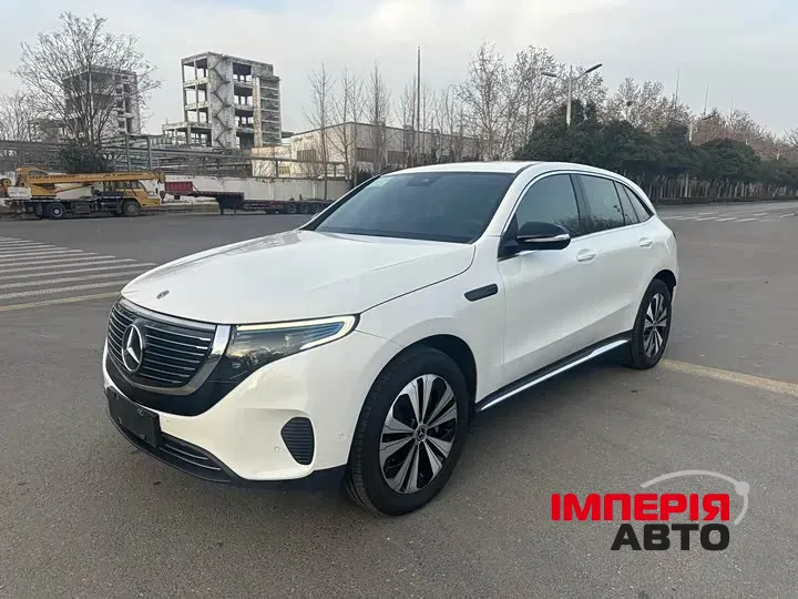 Mercedes-Benz EQC - фото 1