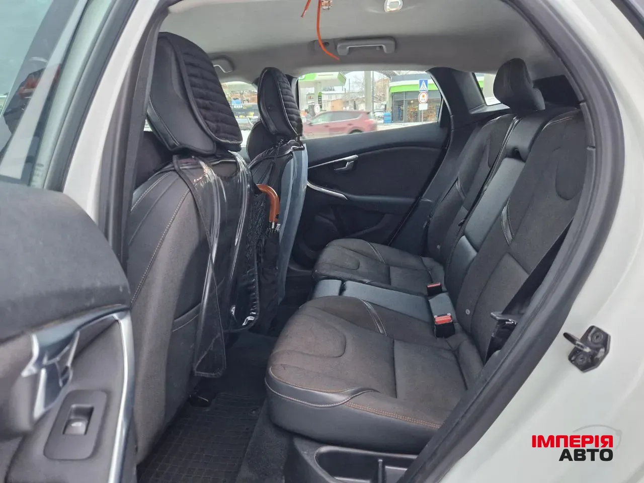 Volvo V40 Cross Country - фото 8