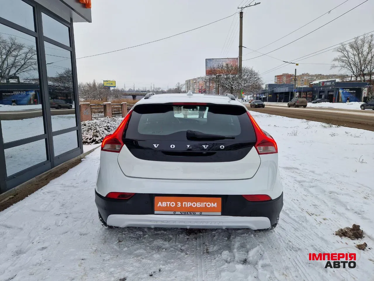 Volvo V40 Cross Country - фото 4