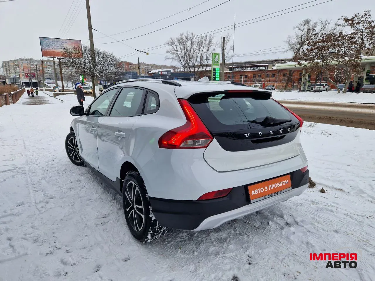 Volvo V40 Cross Country - фото 5