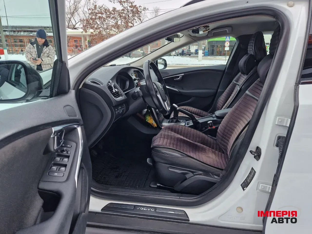 Volvo V40 Cross Country - фото 6