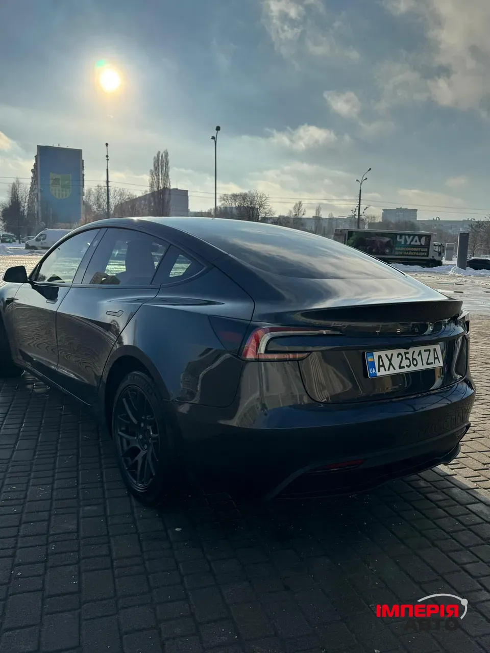 Tesla Model 3 - фото 4