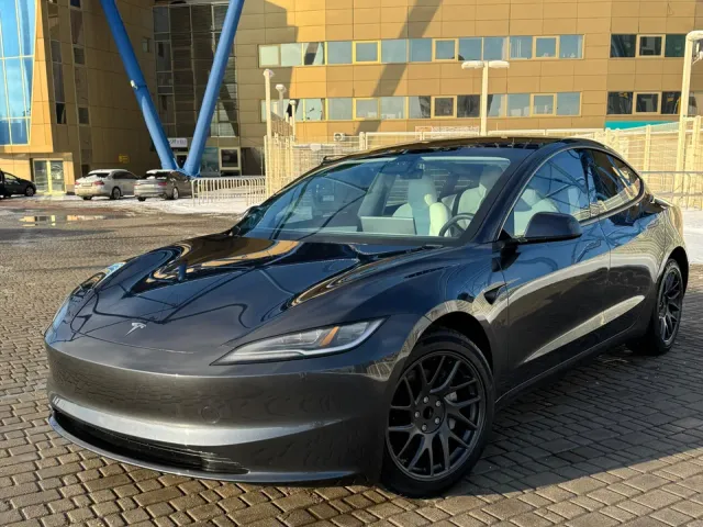Tesla Model 3 - фото 3