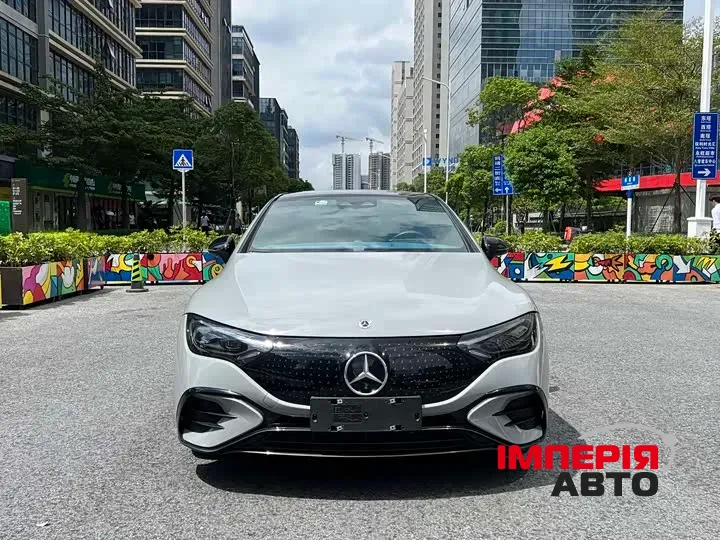 Mercedes-Benz EQE - фото 2