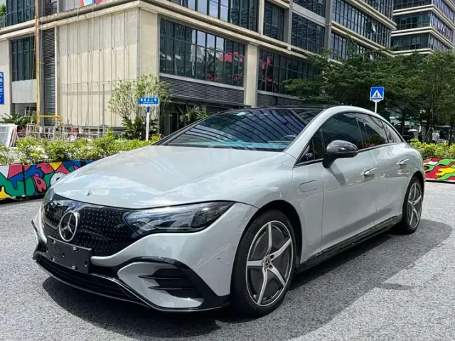 Mercedes-Benz EQE - фото 1