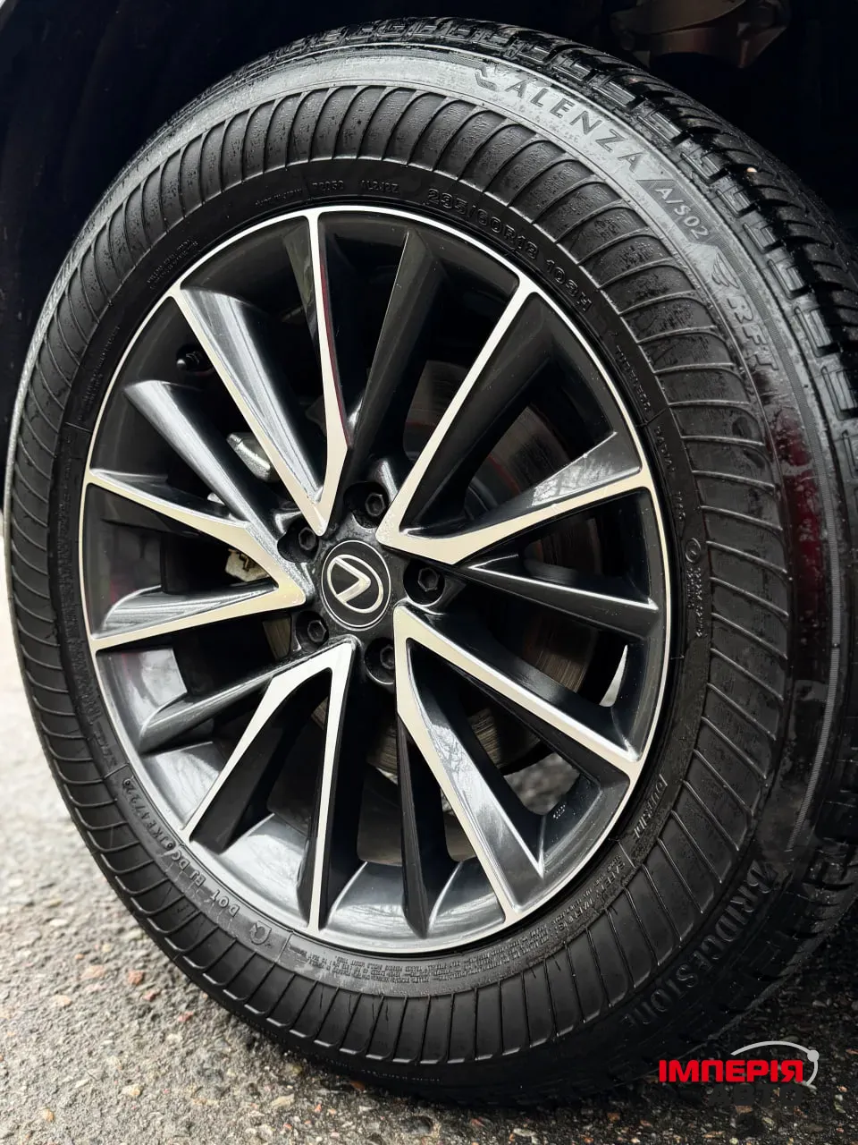 Lexus NX - фото 18