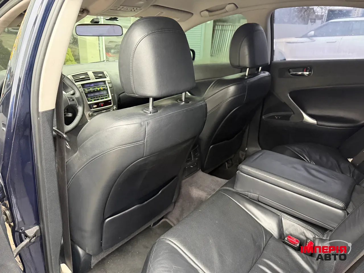 Lexus IS - фото 17