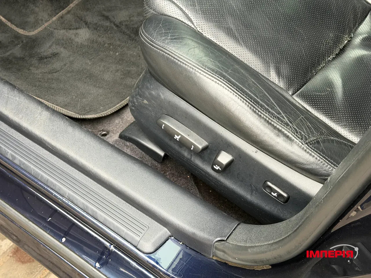 Lexus IS - фото 19