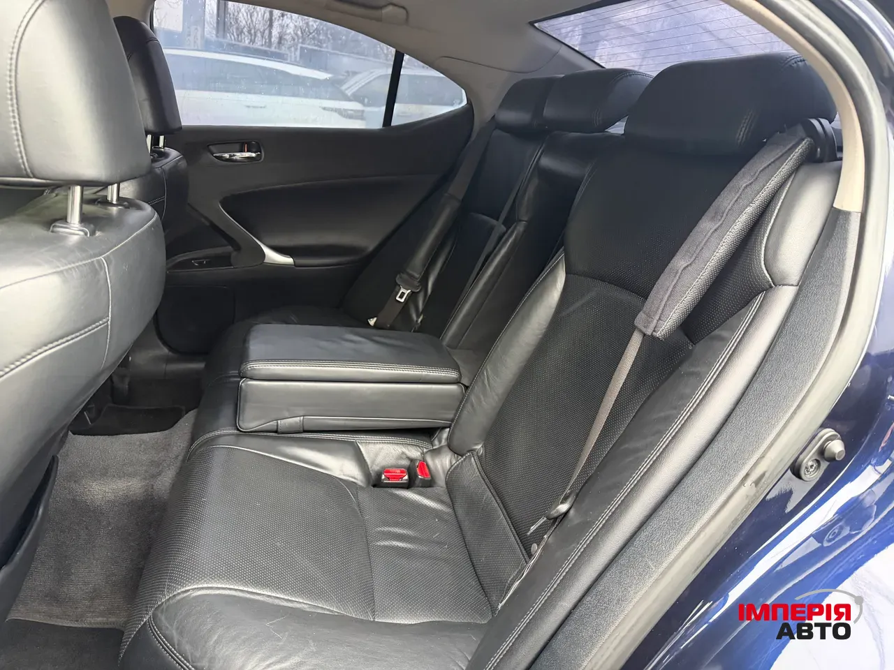 Lexus IS - фото 18