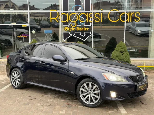 Lexus IS - фото 3