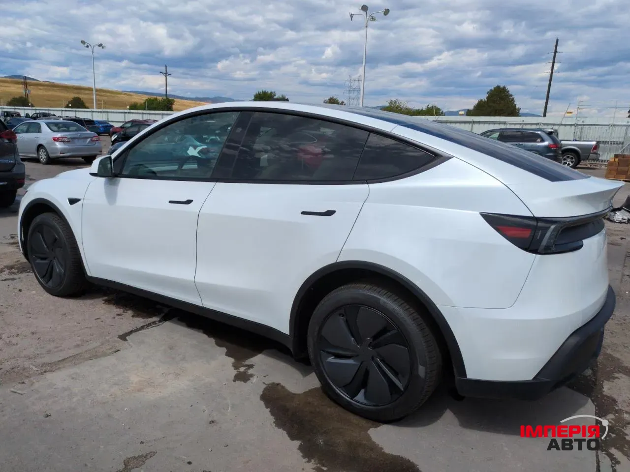 Tesla Model Y - фото 2