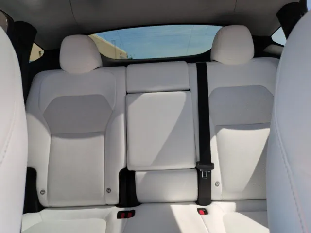 Tesla Model Y - фото 5