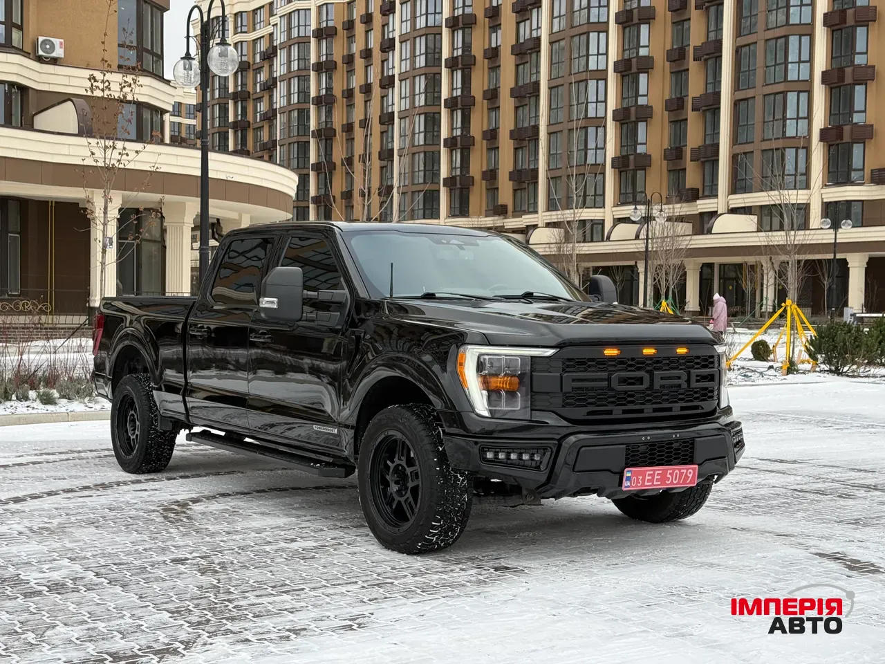 Ford F-150 - фото 1