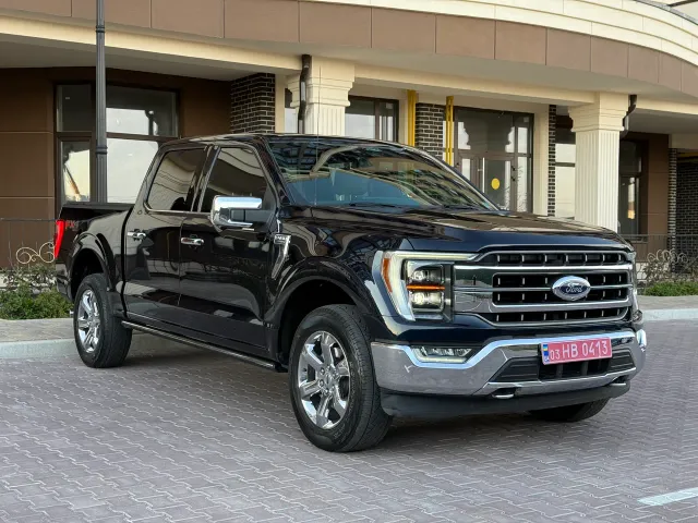 Ford F-150 - фото 1