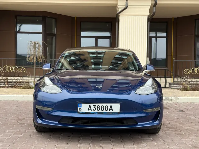 Tesla Model 3 - фото 3