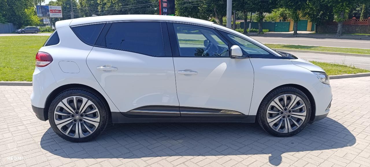 Renault Scenic - фото 16