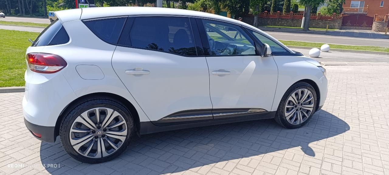 Renault Scenic - фото 10