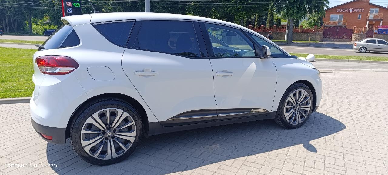 Renault Scenic - фото 4