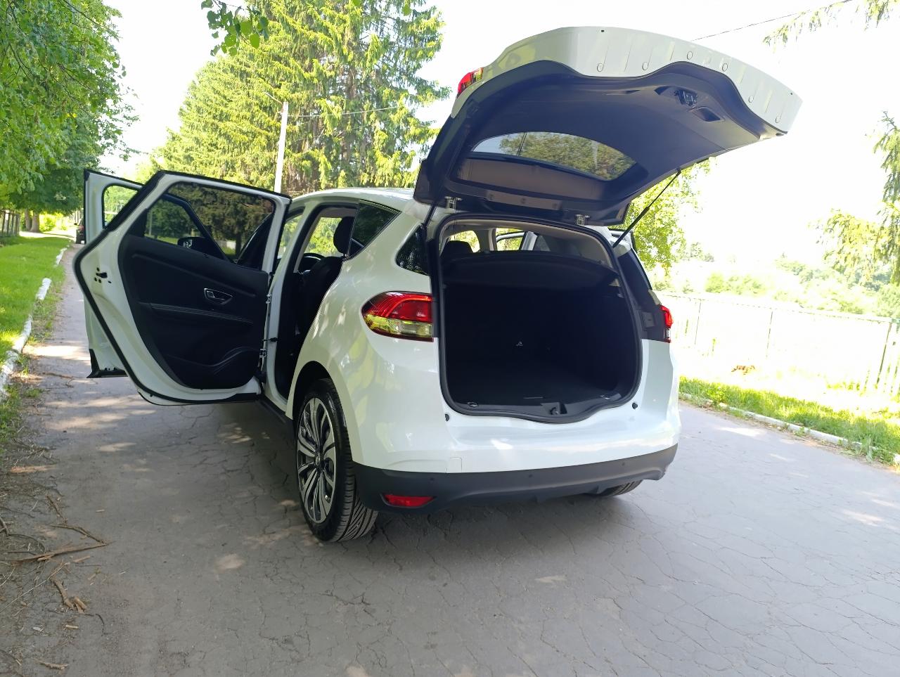 Renault Scenic - фото 22