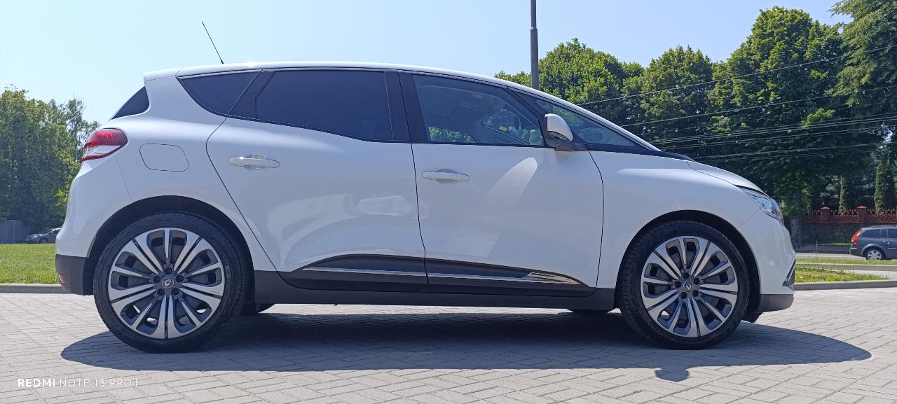 Renault Scenic - фото 17