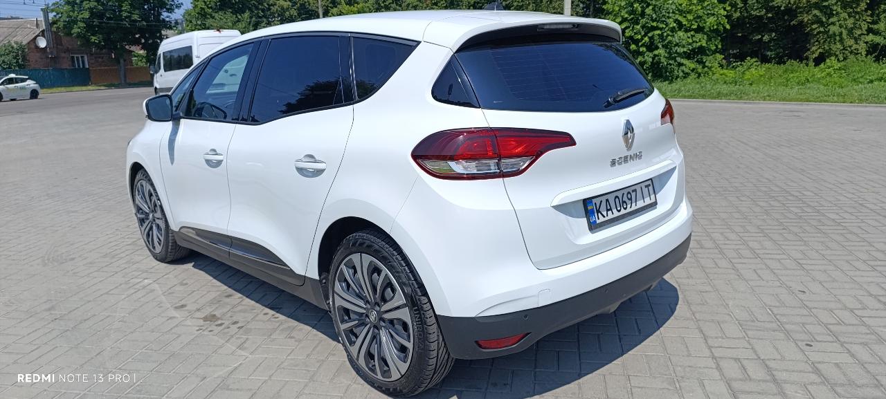 Renault Scenic - фото 14