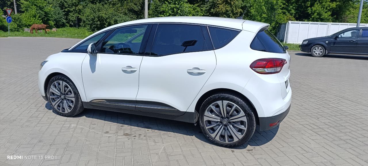 Renault Scenic - фото 35
