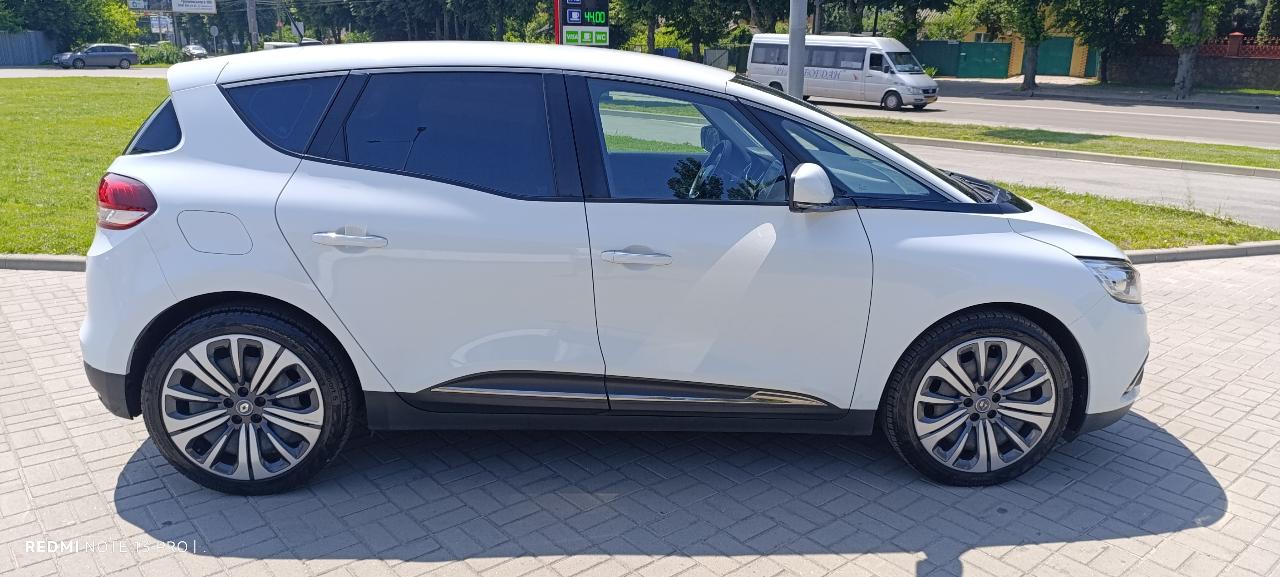 Renault Scenic - фото 3