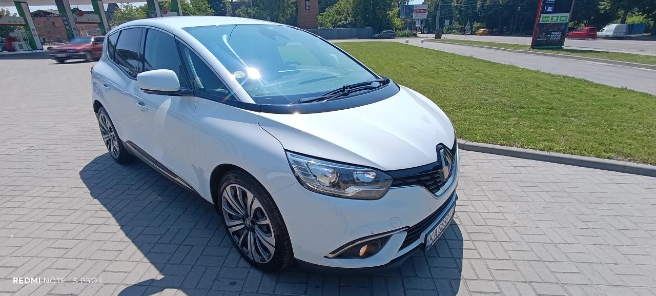 Renault Scenic - фото 9