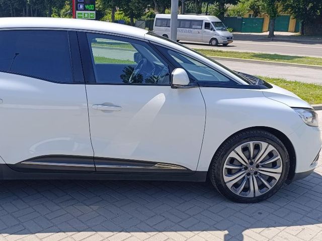 Renault Scenic - фото 1