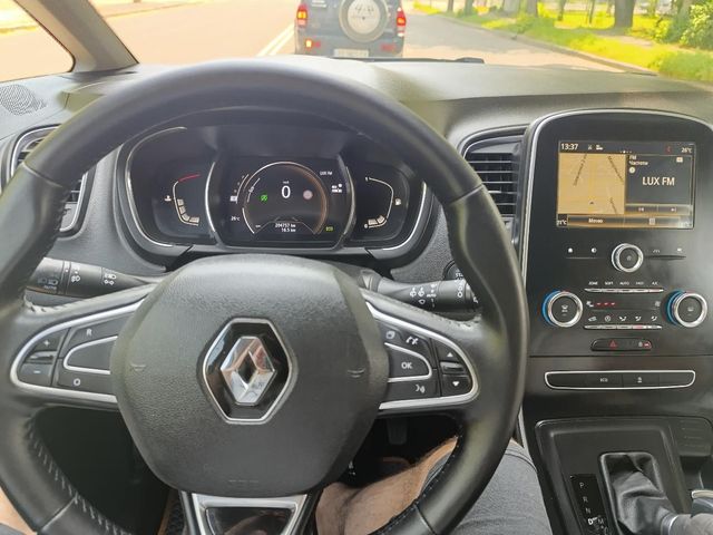 Renault Scenic - фото 4