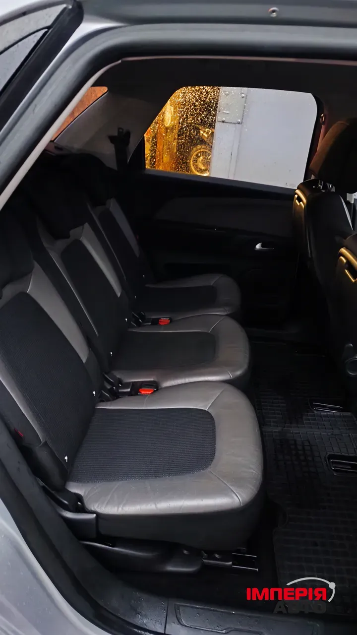Citroen C4 Picasso - фото 40