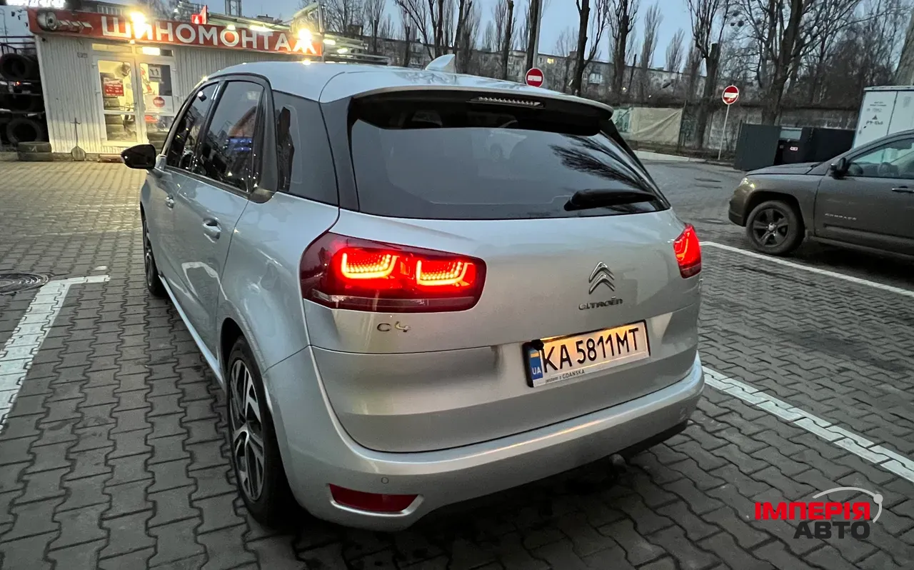 Citroen C4 Picasso - фото 13
