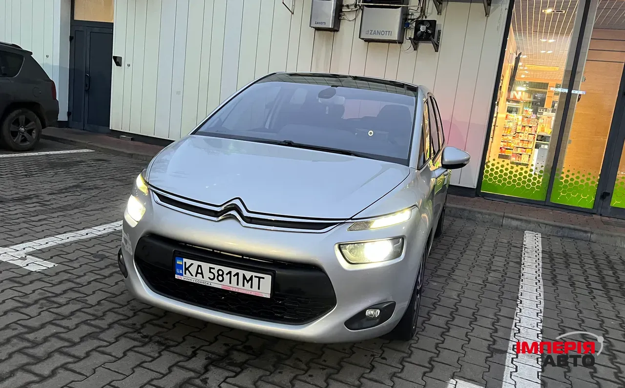 Citroen C4 Picasso - фото 12