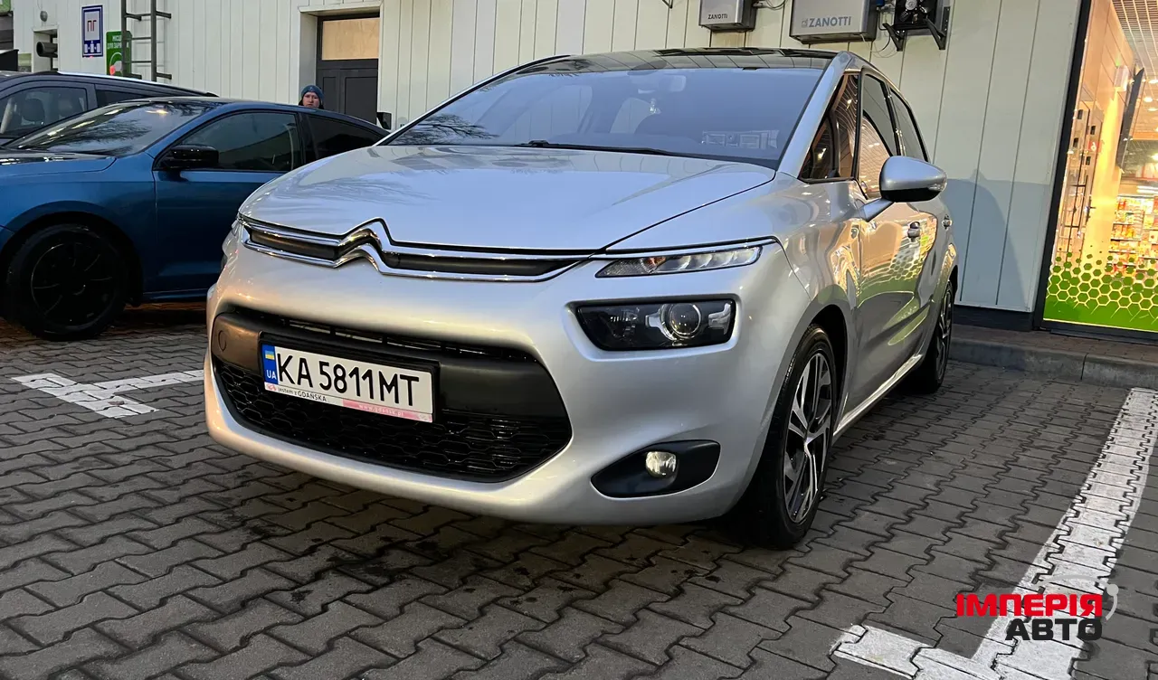 Citroen C4 Picasso - фото 17