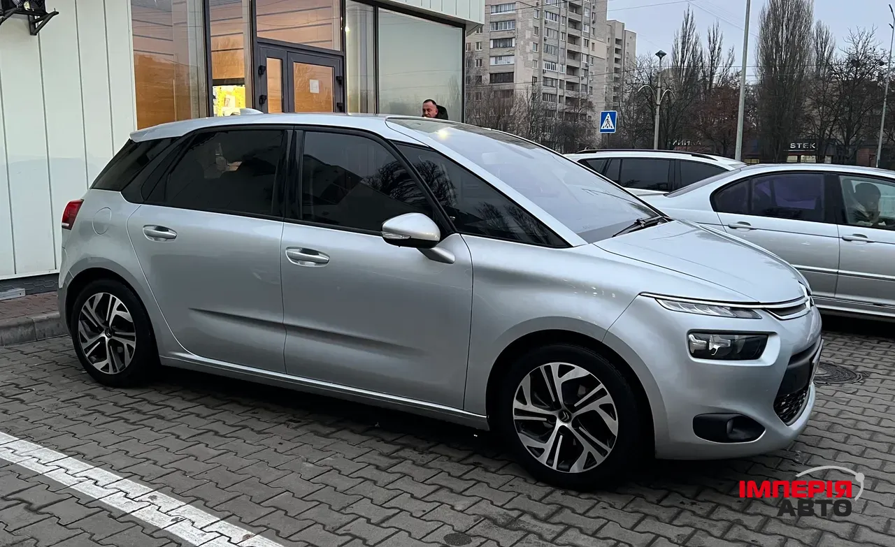 Citroen C4 Picasso - фото 8