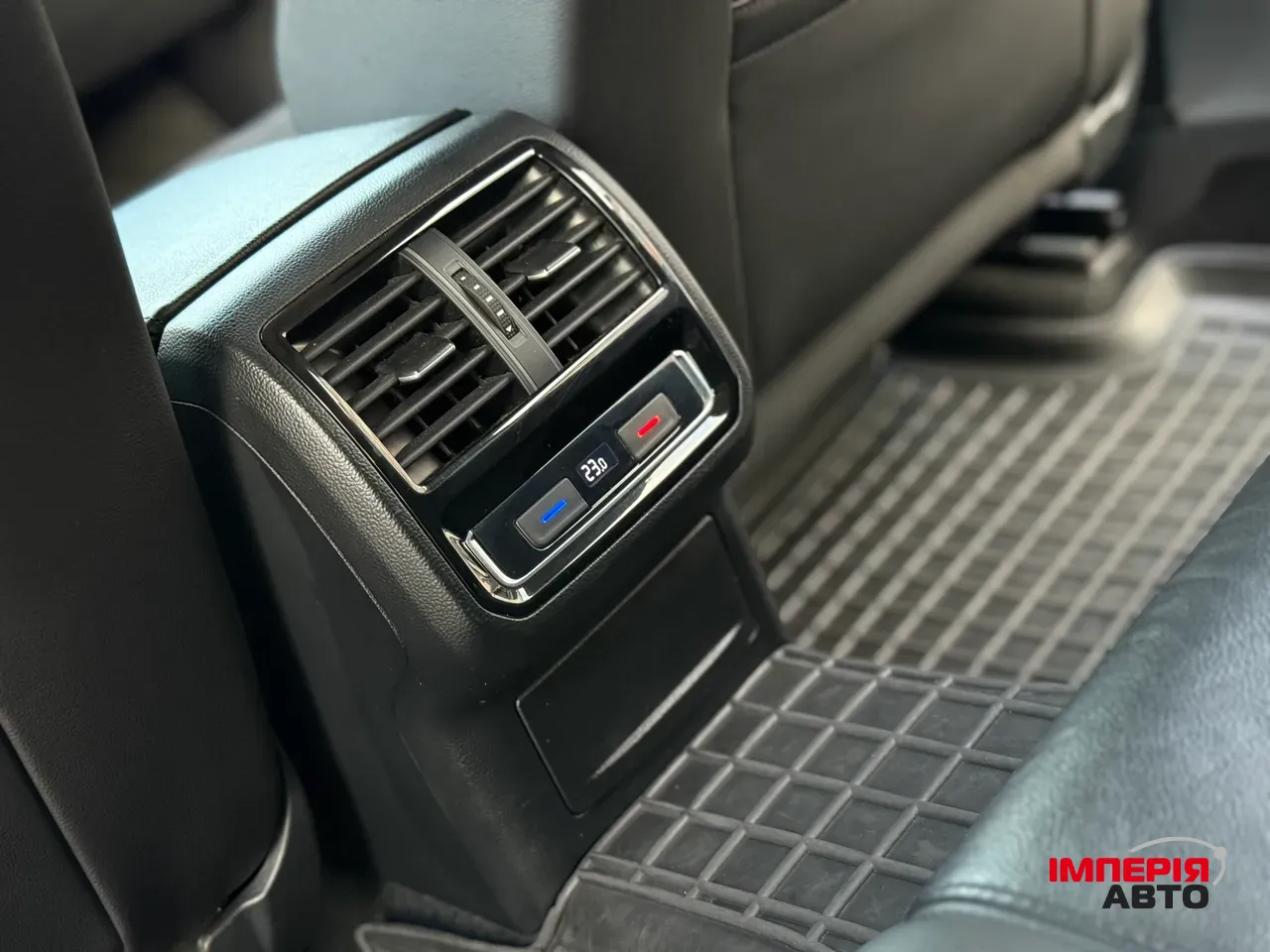 Volkswagen Passat - фото 65