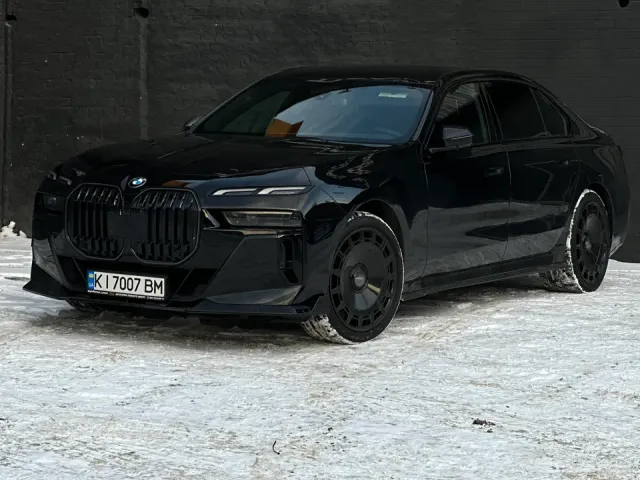 BMW 7 серії - фото 1