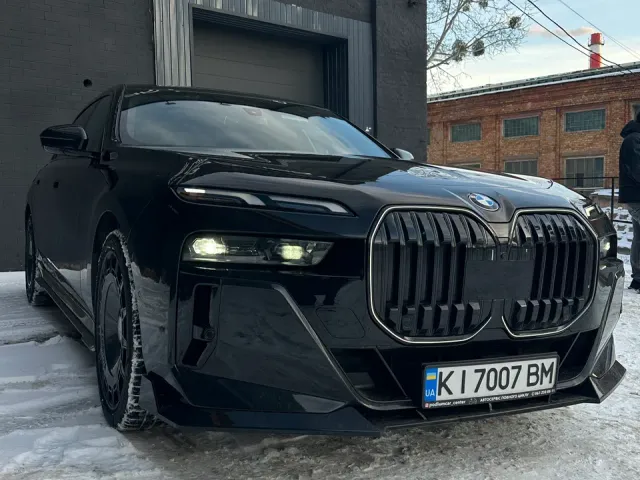 BMW 7 серії - фото 5