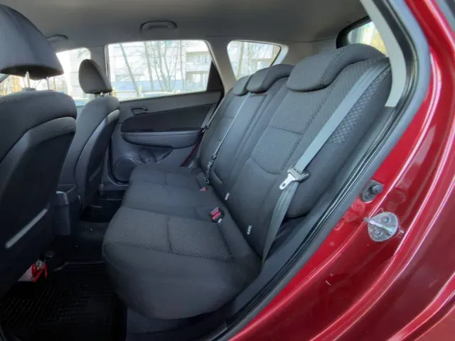 Hyundai i30 - фото 2