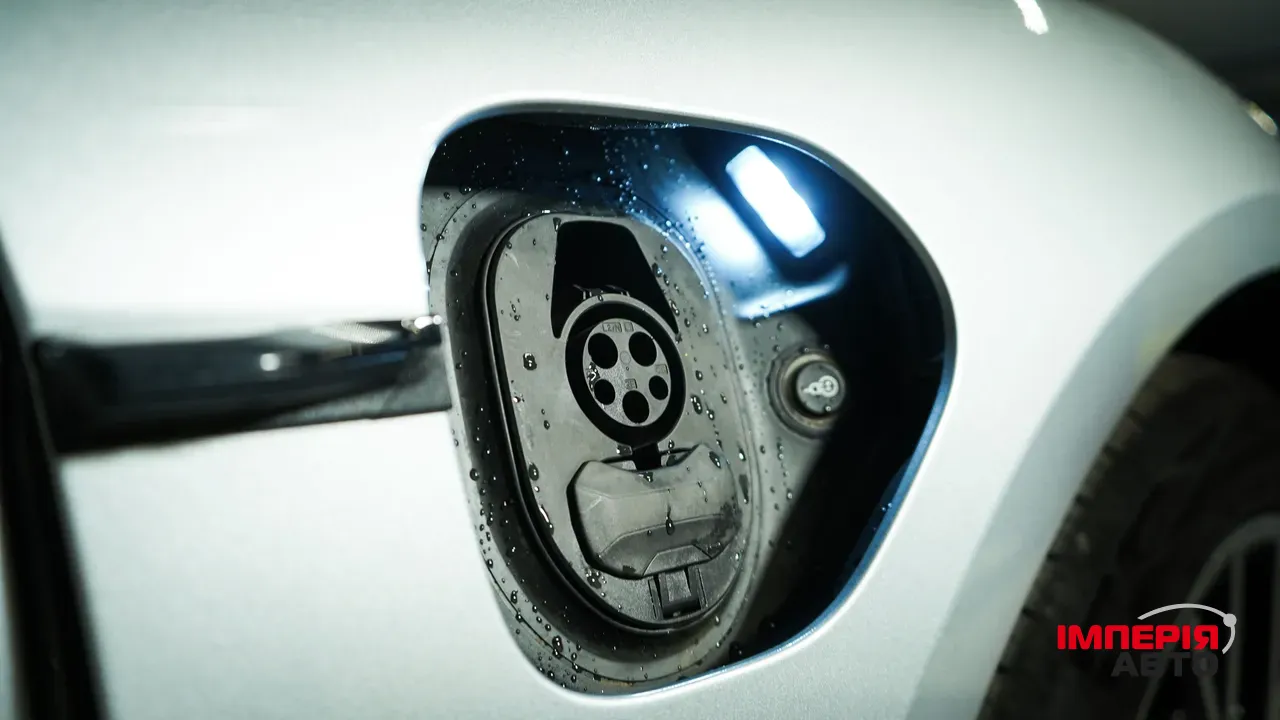 Porsche Taycan - фото 12