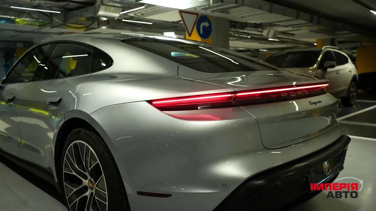 Porsche Taycan - фото 8