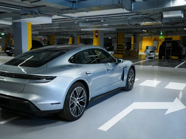 Porsche Taycan - фото 3