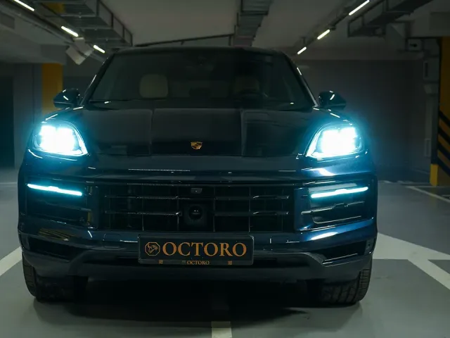 Porsche Cayenne - фото 1