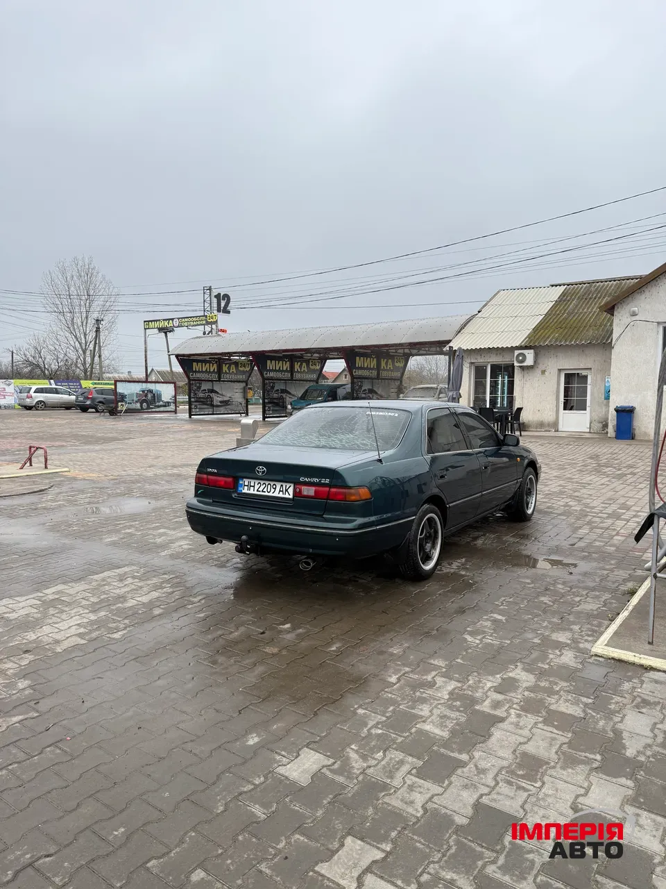 Toyota Camry - фото 2