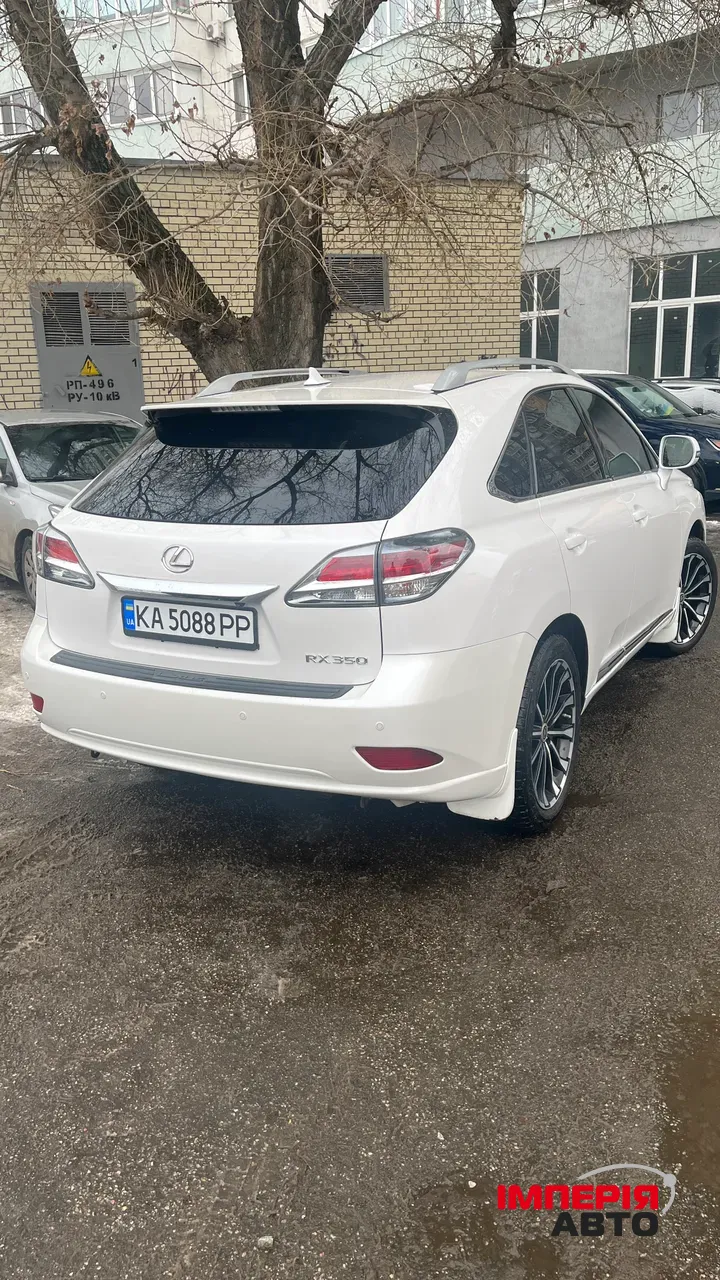 Lexus RX - фото 10