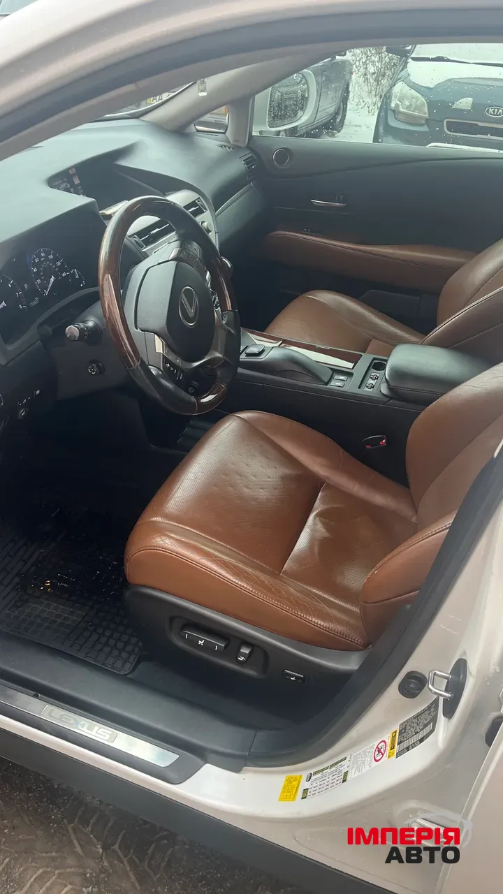 Lexus RX - фото 28