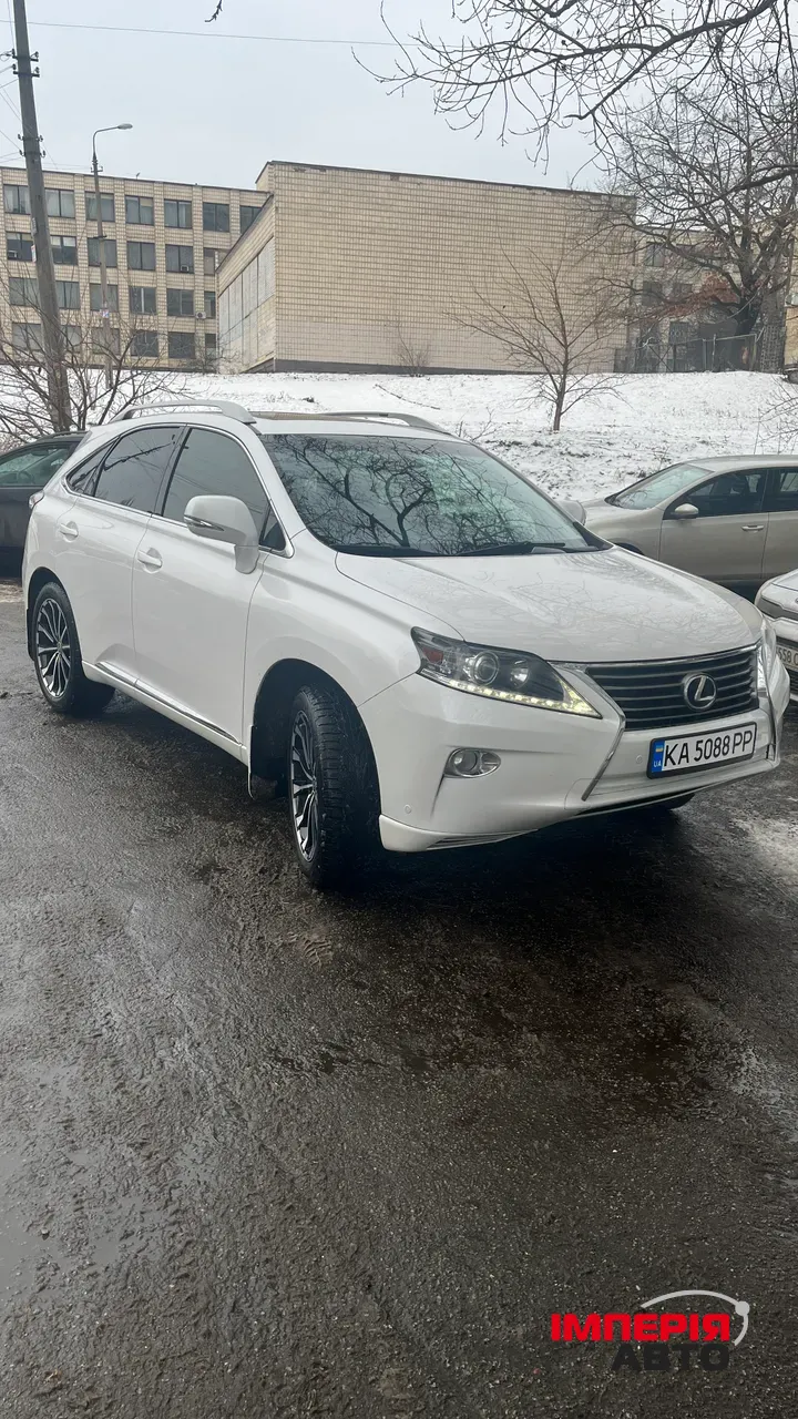 Lexus RX - фото 12