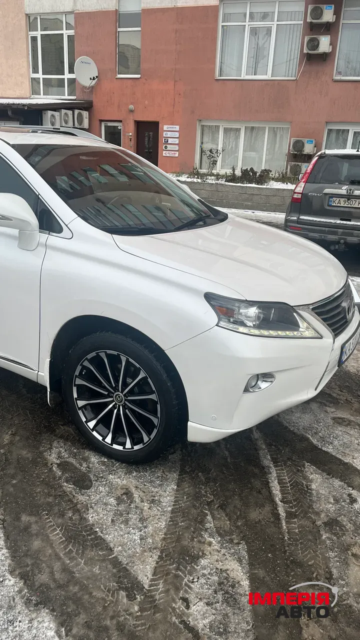 Lexus RX - фото 24