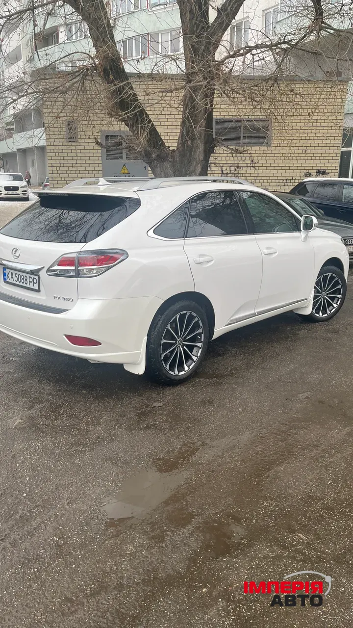 Lexus RX - фото 11